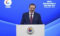 TOBB Başkanı Hisarcıklıoğlu, Hizmet Şeref Belgesi ve Plaket Takdim Töreni'nde konuştu