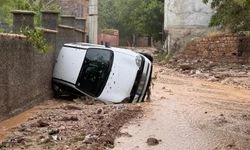 Niğde'deki selde 3 araç sele kapıldı, 1 kişi vefat etti