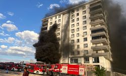 Şanlıurfa'da 10 katlı apartmanda çıkan yangın söndürüldü