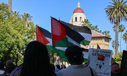 ABD'de Stanford Üniversitesinin Filistin destekçisi öğrencileri, Google CEO'sunu protesto etti