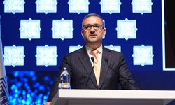 TCMB Başkanı Fatih Karahan: Kredi büyümesindeki dalgalanmaları yönetmek için büyüme sınırlarını kullanıyoruz