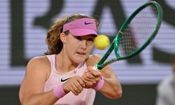 Andreeva ve Kostyuk, Fransa Açık'ta yarı finale kaldı