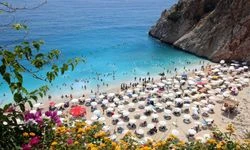 Antalya'daki Kaputaş Plajı'nda "Dumansız Sahil" uygulaması başladı