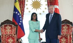 Cumhurbaşkanı Erdoğan, Venezuela Geçici Devlet Başkanı Rodriguez'i resmi törenle karşıladı