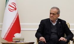 İran Cumhurbaşkanı Pezeşkiyan: Katar'da dondurulan 12 milyar dolarlık varlığın 6 milyar doları ülkeye dönecek