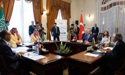 Türkiye, Mısır, Suudi Arabistan ve Pakistan Dışişleri Bakanları Kahire'de bir araya geldi