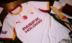 Galatasaray Futbol Takımı'nın yeni sezon formaları tanıtıldı