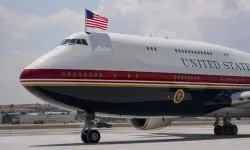 Trump'ın yeni başkanlık uçağının öncekinde bulunan bazı savunma önlemlerine sahip olmadığı iddiası
