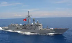 Türk savaş gemileri, KKTC'nin Girne Turizm Limanı'nda halkın ziyaretine açıldı