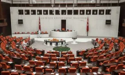 En düşük emekli aylığının artırılmasına yönelik düzenlemeyi de içeren kanun teklifi TBMM'de