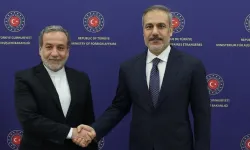 Dışişleri Bakanı Fidan, İranlı mevkidaşı Erakçi ile telefonda görüştü