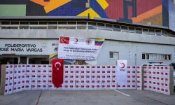 Türk Kızılay, şiddetli depremlerin yaşandığı Venezuela'da 1000 hijyen seti dağıttı