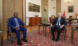 TBMM Başkanı Kurtulmuş, Kamerun'un Ankara Büyükelçisi Tchatchouwo'yu kabul etti