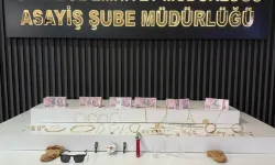 İstanbul'da evlerden milyonlarca liralık hırsızlık yaptıkları öne sürülen 3 şüpheli yakalandı