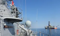 TCG Turgutreis fırkateyni, Yavuz ve Abdülhamid Han sondaj gemilerine refakatini sürdürüyor