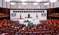 Öğrenci affına ve yükseköğretime ilişkin düzenlemeleri içeren kanun teklifi TBMM Genel Kurulunda