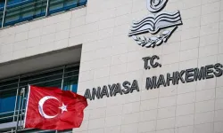AYM, noter katipleri ile adaylarının disiplin cezalarına ilişkin düzenlemeyi iptal etti