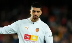 Trabzonspor, Cenk Özkacar'ı renklerine bağladı