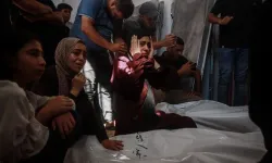 İsrail'in Gazze'ye gece düzenlediği saldırılarda 9 Filistinli vefat etti