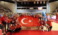 Kadın Milli Voleybol Takımı, İtalya'yı mağlup edip şampiyonluğa ulaştı