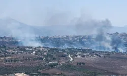 İsrail ordusunun Lübnan'ın güneyinde evleri yaktığı ve patlamalar gerçekleştirdiği bildirildi