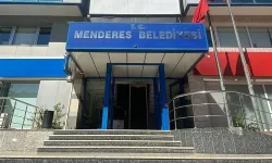 Menderes Belediyesine yönelik rüşvet ve irtikap soruşturmasında 13 şüpheli gözaltına alındı