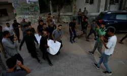İsrail'in Gazze kentindeki bir kafeye saldırısında 6 Filistinli hayatını kaybetti, 14'ten fazla kişi yaralandı