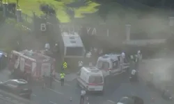 Zeytinburnu'nda İETT otobüsü sitenin bahçe duvarına çarptı