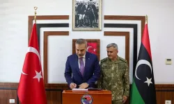 Dışişleri Bakanı Fidan, Trablus'ta TSK Libya Görev Grup Komutanlığını ziyaret etti