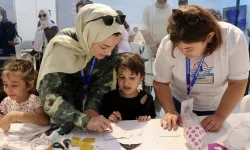 TEKNOFEST Mavi Vatan'da atölyeye katılan çocuklar su roketi tasarladı