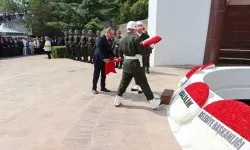 Türkiye'nin üçüncü Cumhurbaşkanı Celal Bayar vefatının 40. yılında kabri başında anıldı