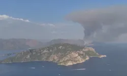 Marmaris'te çıkan orman yangınına müdahale ediliyor