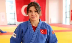 Milli judocu Tuğçe Beder, 20. Akdeniz Oyunları'nda kadınlar 48 kiloda şampiyon oldu