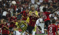 Fenerbahçe, Süper Lig'e yenilgiyle başladı