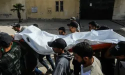 İsrail'in ateşkese rağmen Gazze Şeridi'ne saldırıları devam ediyor