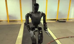 Ukrayna'dan Robot Ordusu projesi: İnsansı robotlar cepheye
