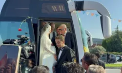 Düğün yerine Cumhurbaşkanı Erdoğan'ı karşılamaya gittiler: İşte o anlar..