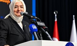 Fatma Betül Sayan Kaya istifa etti: “İddiaların açıklığa kavuşturulmasını önemsiyorum”