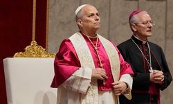 Papa 14. Leo Fransa ziyaretinde göçmen barınağına gitti