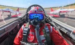 Türk Yıldızları'ndan Romanya'da nefes kesen gösteri uçuşu.. İşte o anlar!