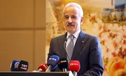 Bakan Uraloğlu: 5G ile sağlıkta uzaktan cerrahi dönemi