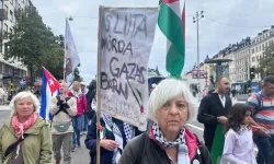 İsveç’te dikkat çeken protesto: Binlerce kişi sokağa çıktı!