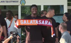 El Chadaille Bitshiabu, Galatasaray için İstanbul'a geldi