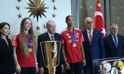 Avrupa’nın zirvesindeki milliler Cumhurbaşkanı Erdoğan’ın konuğu oldu!