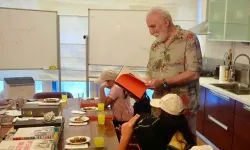 Bir kalem, bin hayal: Çocuklar Hasan Kaçan’ın atölyesinde çizgiyle buluştu!