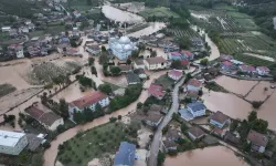 Sakarya’da yağış rekoru: Tek günde eylül yağışının 3 katına yaklaştı...Ev ve işyerlerini su bastı!