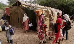 Sudan'daki savaş nedeniyle yerinden edilenlerin sayısı artıyor