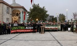 Sakarya’da Gazze için fotoğraf alanı: Vatandaşlar Yahya Sinvar’ın pozunu canlandırdı