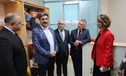 Sivas Numune Hastanesi’nde “İyilik Dükkanı”: Acil yatan hastalara pijama, terlik ve bebek bezi ücretsiz