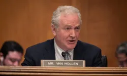 ABD'li Senatör Van Hollen'dan uçak gemisi kararına tepki